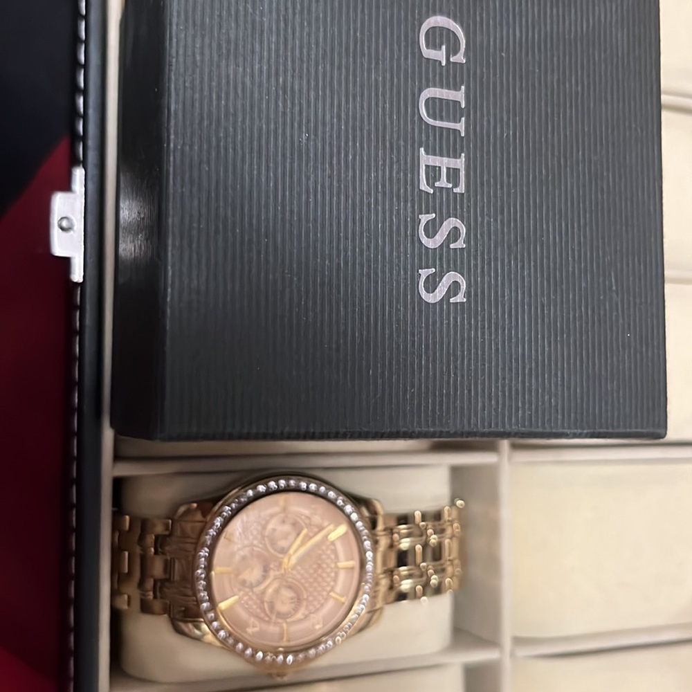 Guess watch - Picture 3 of 5